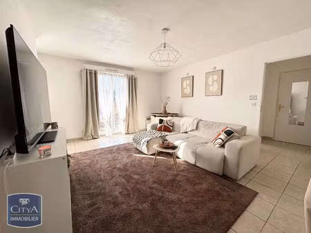 appartement à louer 2 pièces 47.56 m² - quiévrechain (59) - 543€