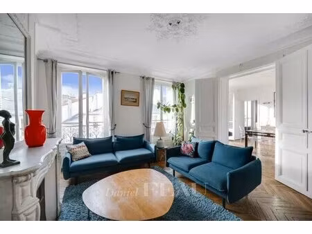 versailles notre dame – a bright 5-bed apartment with id 2886754802