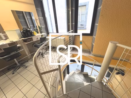 location local commercial 72m² clermont ferrand 63000