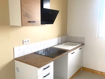 location appartement 5 pièces 55m² roanne 42300