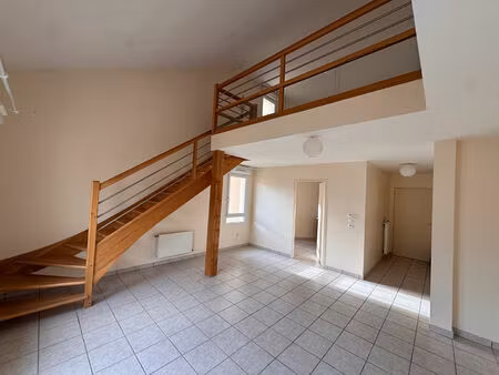 location appartement 5 pièces 106m²