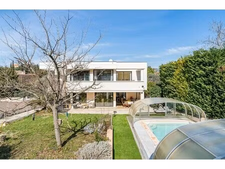 prox. chateau gombert - superbe maison d'architecte