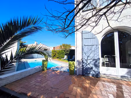 trèbes maison 4 faces 160 m² rénovée 5 chambres piscine chauffée garage 50 m² proche comme