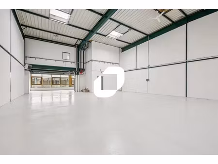 locaux d'activités avec bureaux proche a1  a3 et a104