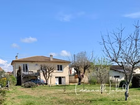 exclusivité — maison individuelle avec grand jardin et sous-sol complet à bergerac