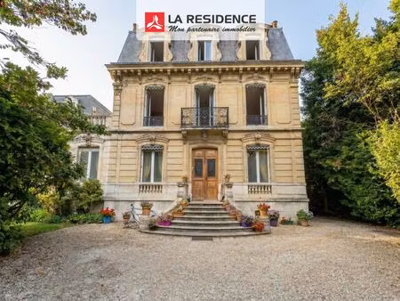 maison de 10 pièces