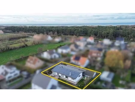 prachtige bungalow op topligging nabij strand  duinen en centrum de haan!