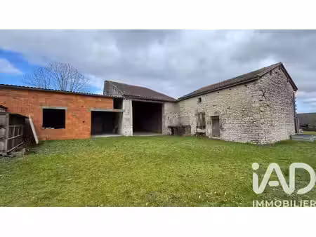 grange à anais (16560)