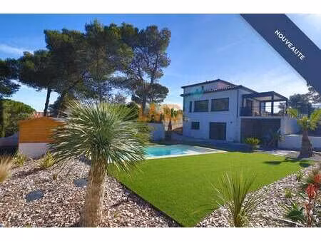 maison de luxe à vendre à nîmes : 625 000 € | 163m²