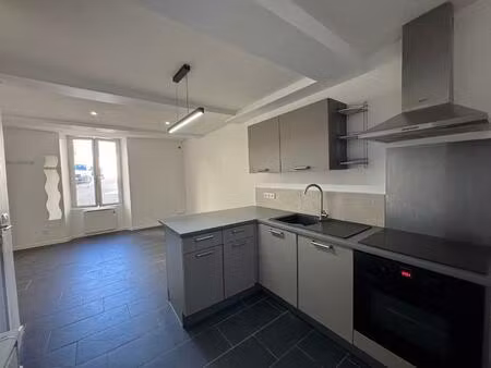 location appartement 1 pièce 27m² tourves 83170