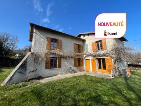 ferme de 130 m2 sur 2.5 ha de terrain attenant avec vue pano