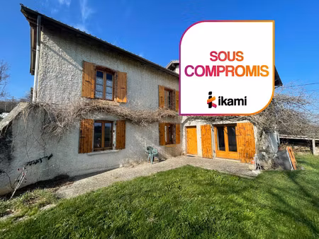 ferme de 130 m2 sur 2.5 ha de terrain attenant avec vue pano