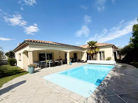 chabeuil  villa contemporaine de 150 m2 avec piscine