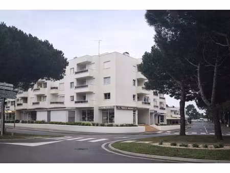 vente commerce 2 pièces 39 m² les mathes (17570)