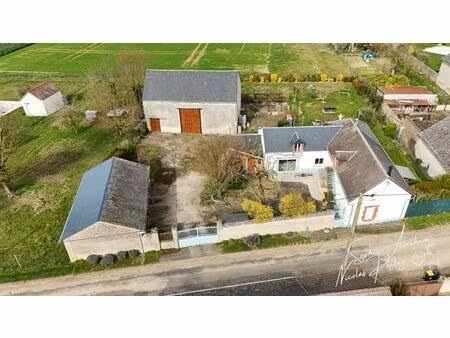 fermette avec dépendances et terrain constructible