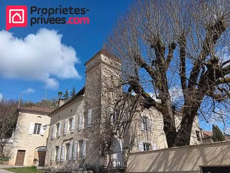 à 20 minutes au nord de cahors  maison avec gites et piscine
