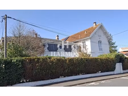 maison de charme du xviie siècle de 295 m2 cenon rue de l'amitié