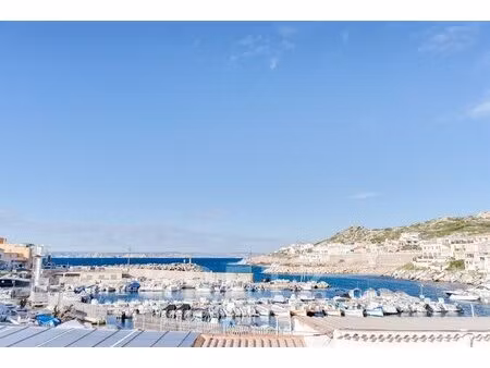 maison de pêcheur historique avec terrasse et vue mer