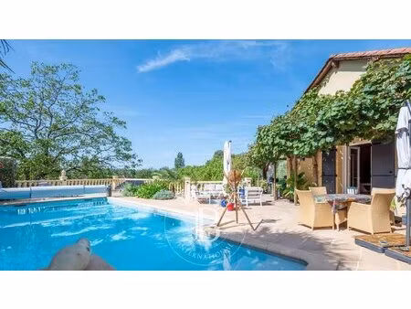 sarlat – maison familiale – vue dégagée et piscine