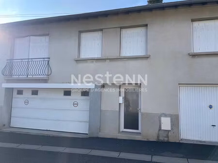 maison de ville avec 3 chambres et garage dans le centre d'yssingeaux