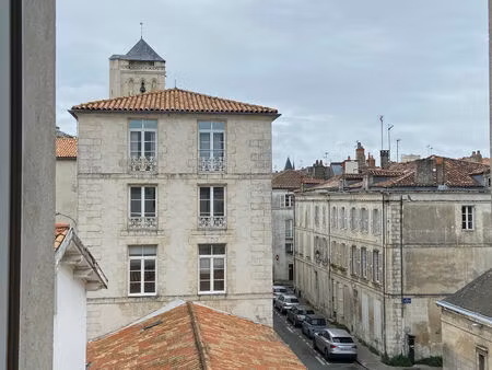 vente appartement 1 pièce  23.01m²  la rochelle