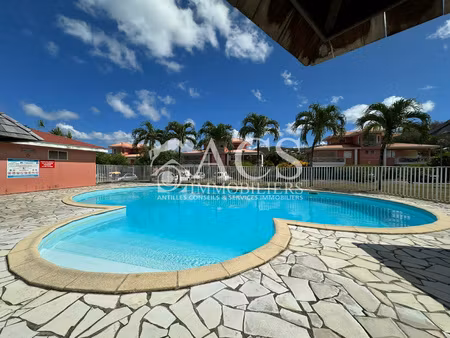 t3 meuble belle residence avec piscine a quelques pas de la