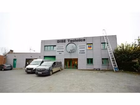 makkelijk bereikbare kantoren met parking