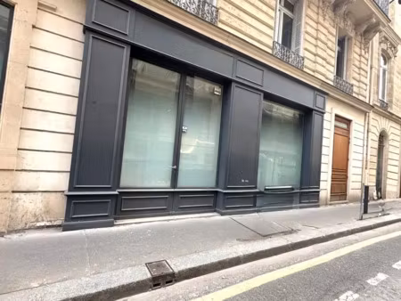 local commercial 188m² - emplacement stratégique rue d'anjou
