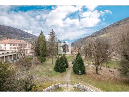 t3 meuble avec balcon et place de parking - allevard