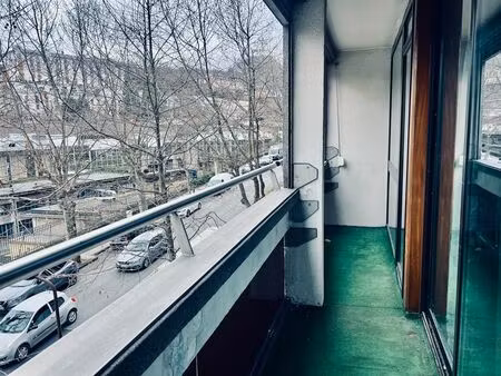 royat – face au casino appartement t3 de 56 m² avec balcon – fort potentiel