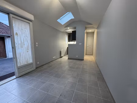 t2 - le coudray montceaux