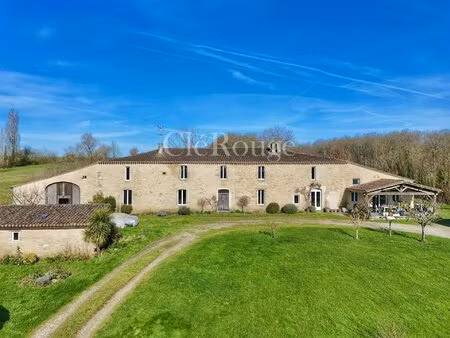proche de monségur - magnifique propriété de 7 chambres avec gîte sur 1 7 hectare de...