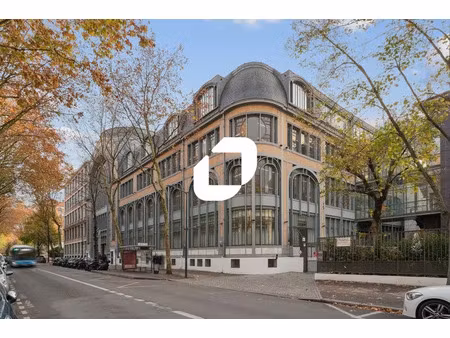 a louer  bureaux + activite (avec extraction)