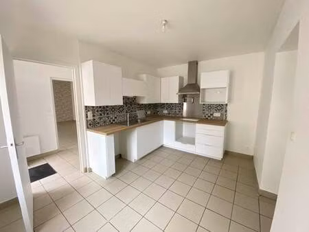 location appartement 2 pièces 63m²