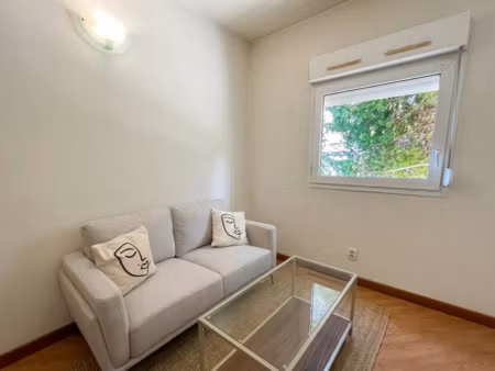 t2 meuble residence parvis des facultes / secteur port maria