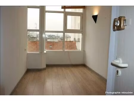 bureaux fonctionnels et bien situés à pau