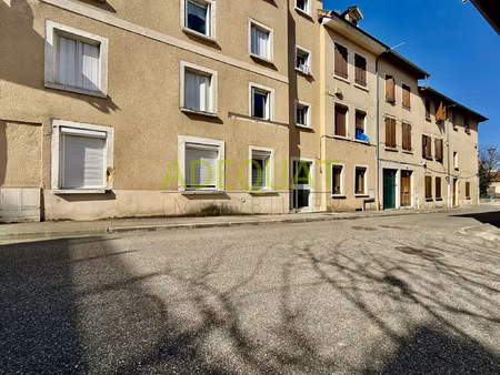 bourgoin jallieu 'hyper centre ville' appartement de type 2