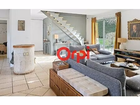 maison lissieu 233 m² t-6 à vendre  700 000 €