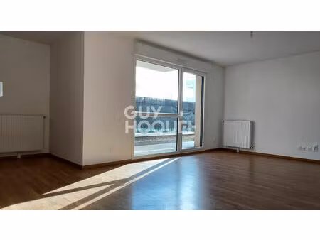 t3 avec terrasse - le coudray