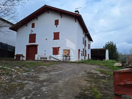 hasparren proche - vente maison - corps de ferme basque - a rénover