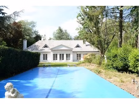 maison 6 pièces  estreux