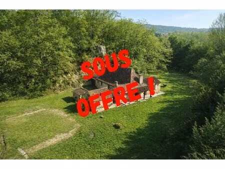 pierre plain-pied calme bois ruisseau hangar proche commodités