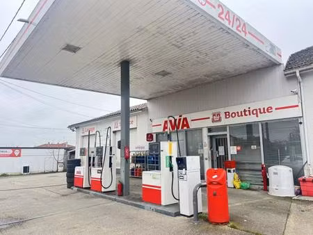 vente commerce 3 pièces fleurance (32500)