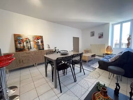 location appartement 3 pièces 60m² le may sur evre 49122