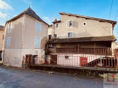 immeuble a renover avec local commercial