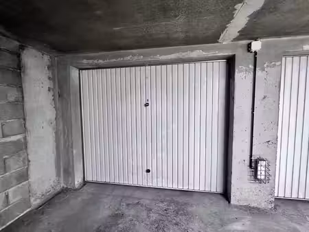 vente parking canet-en-roussillon 66140 - - surface privée