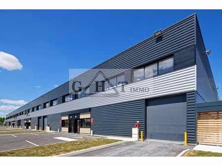 location local commercial