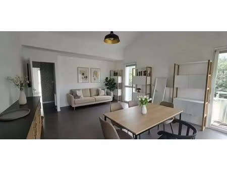 superbe t3 lumineux avec grande terrasse et parking