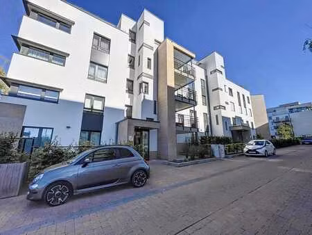 appartement récent de 125m²  2 chambres et jardin d'hiver de