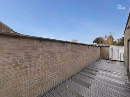 superbe triplex 3 ch. + terrasse & cave proche de la gare